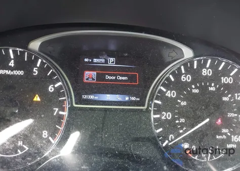 2017 Nissan Pathfinder Platinum из США, поврежденный, VIN 5N1DR2MM2HC624002